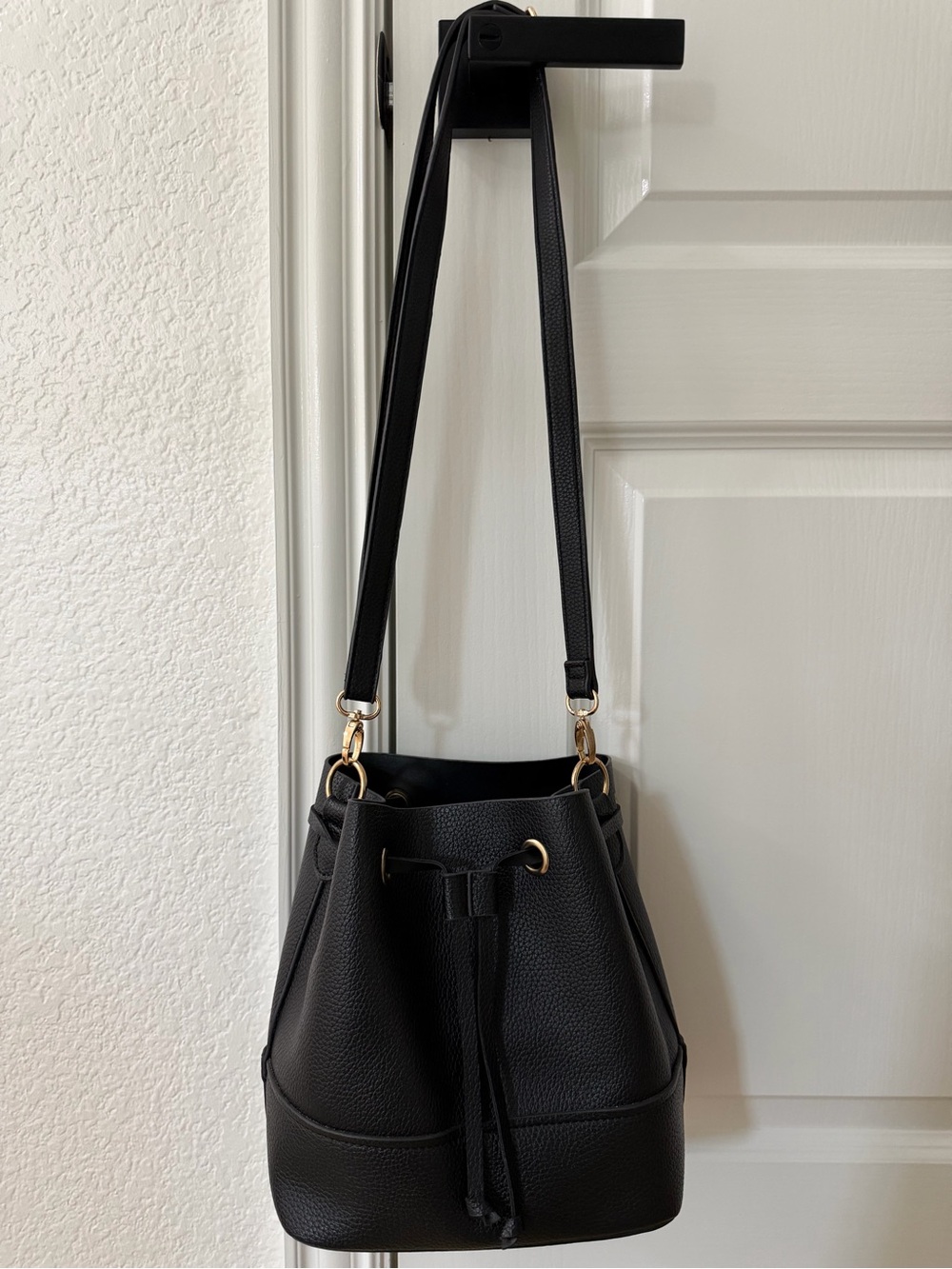 Sleek Black Drawstring Bucket Shoulder Bag